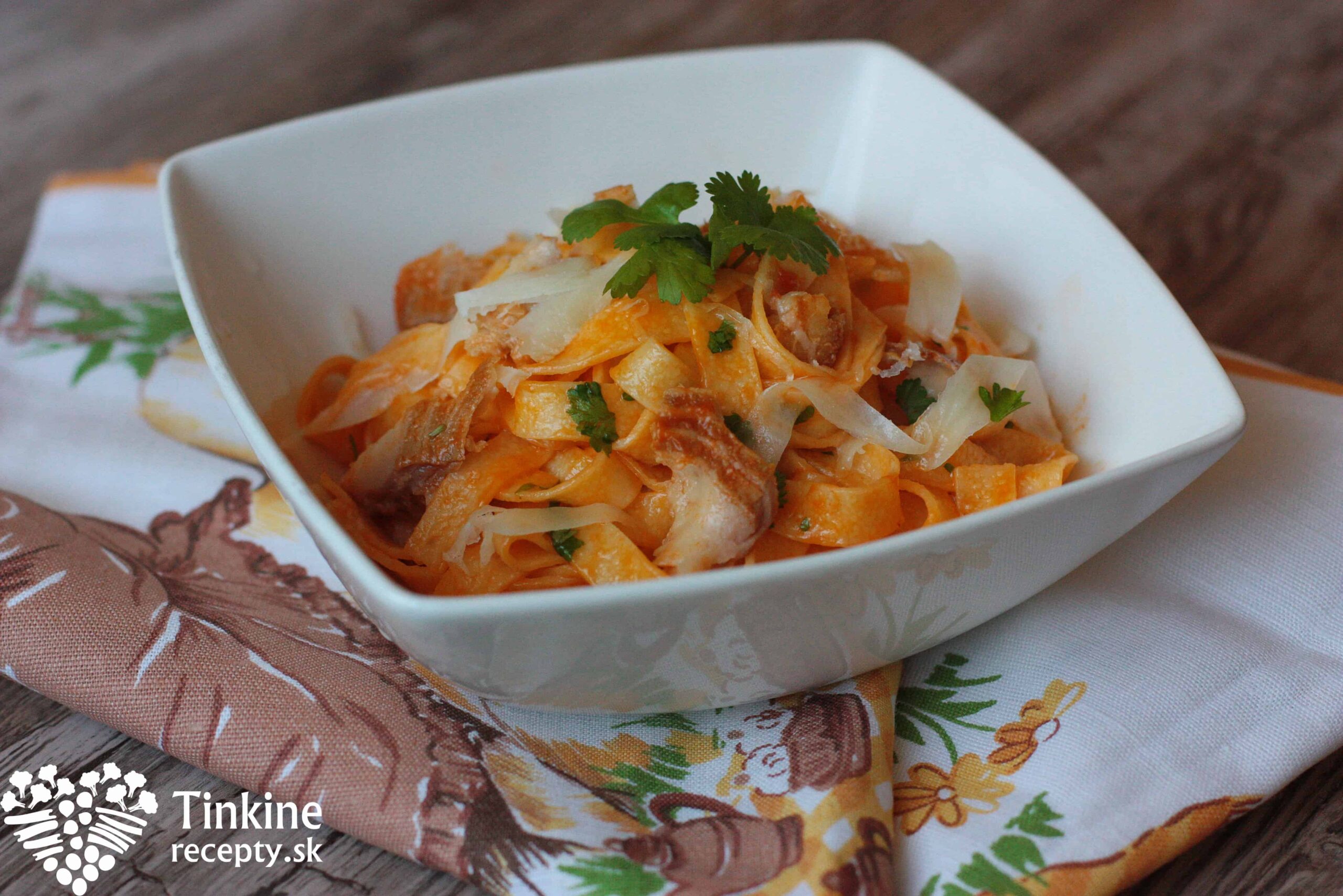 Tagliatelle tomato sumček olio